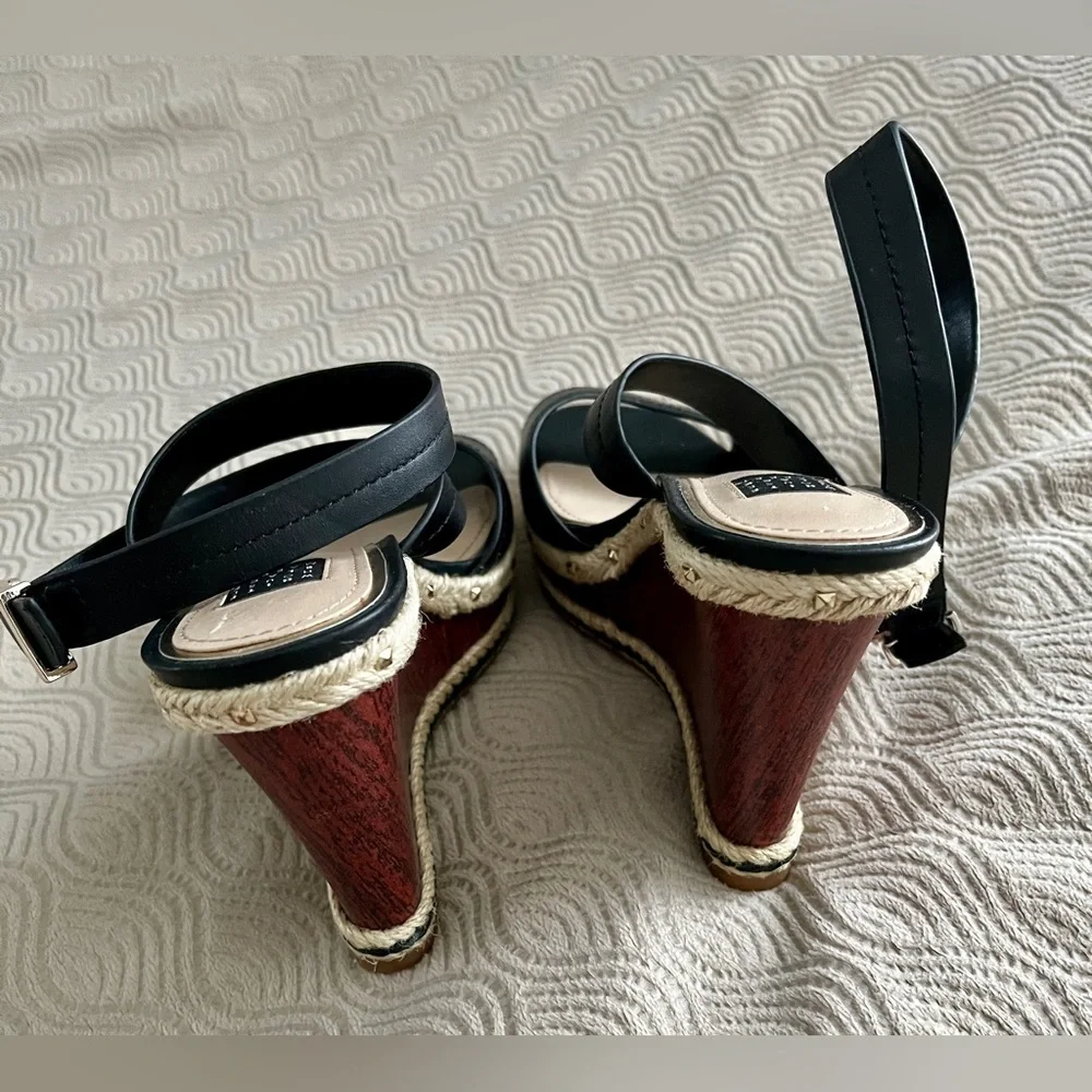 White House Black Market wedge heels in black leather w/ faux wood wedge size 8